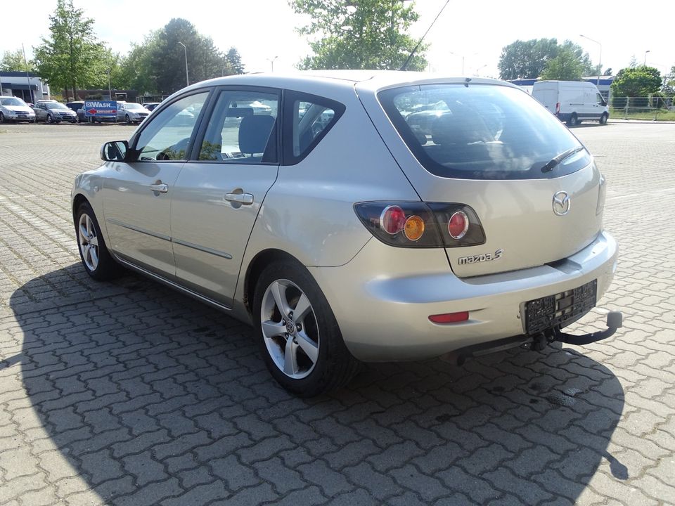 Mazda 3 Lim. 1.6 Sport*TÜV NEU*AHK*8XBEREIFT in Salzgitter