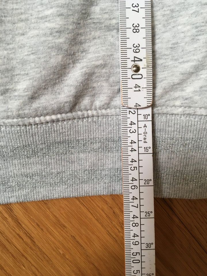 flauschige Kapuzen Sweat Jacke PEPE JEANS Silber Grau Gr. 140 in Leipzig