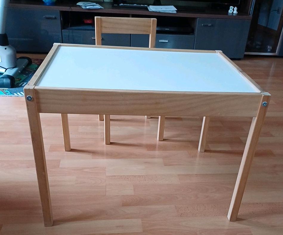 Kindersicher  mit Stuhl, weiß/ Kiefer von Ikea in Lünen