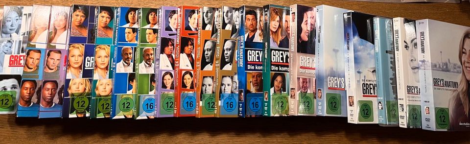 Grey’s Anatomy Staffe 1-15 auf DVD in Hellenthal