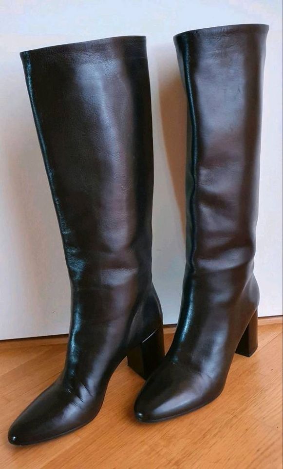 schicke schwarze Stiefel Gr. 39 in Sachsen-Anhalt - Magdeburg | eBay  Kleinanzeigen ist jetzt Kleinanzeigen