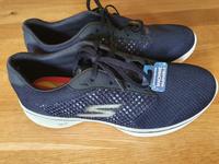 Damen Sneaker Sportschuhe Skechers neu Gr. 40 /41  blau Go walk 4 Wandsbek - Hamburg Sasel Vorschau
