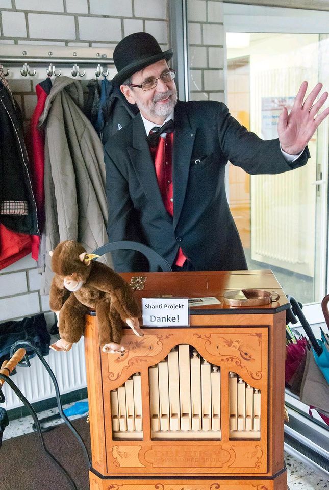 Drehorgelspieler für Hochzeiten Geburtstage, Weihnachtsfeier..... in Hilchenbach