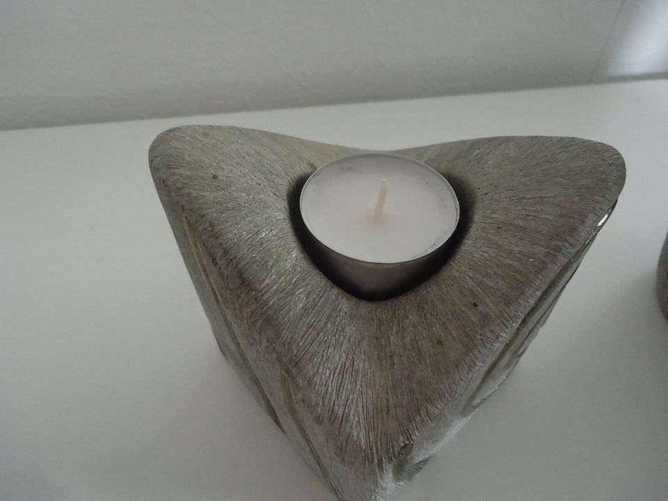 Kerzenhalter für Teelichter + Vase (umsonst) in Brake (Unterweser)