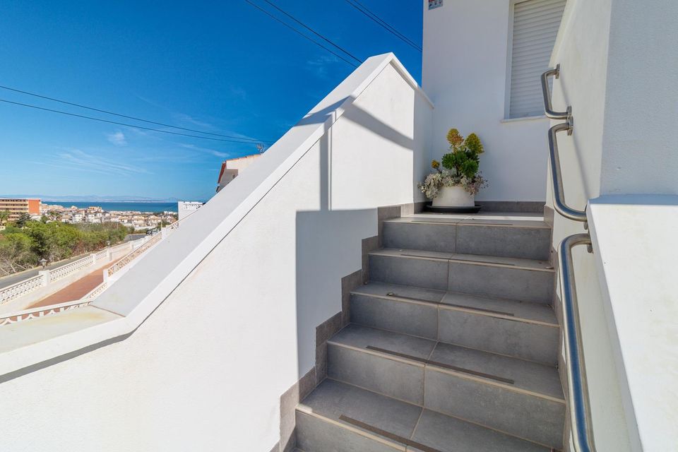 Unvergleichliche Aussicht und Komfort: Frisch renoviert ☀️ Torrevieja - Alicante - Spanien in Leopoldshöhe