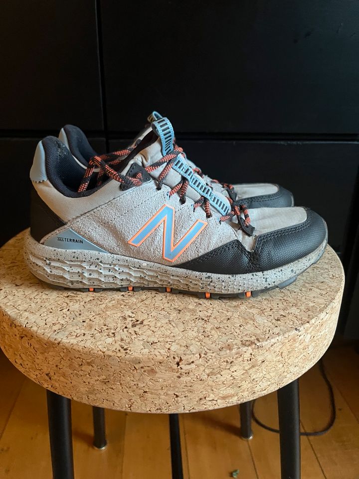 New Balance Fresh foam Trail running Shoe Laufschuhe taupe grau in Frankfurt am Main