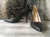 Buffalo Pumps schwarz spitz 39 Neuwertig /UVP 100€ Bayern - Spalt Vorschau