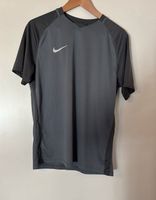 Nike Jacke, Hose, Shirt Leipzig - Leipzig, Zentrum Vorschau