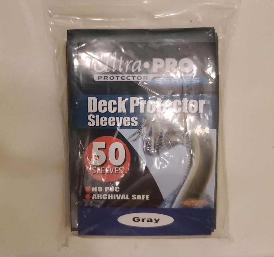 Deck Protector Sleeves in Berlin