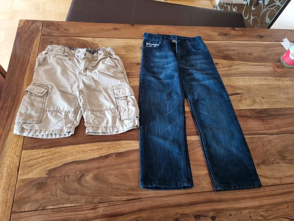 Jeans gr 116 kurze Hose gr. 116 in Gersthofen