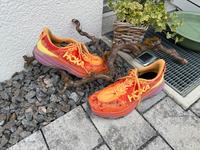 HOKA Speedgoat 6 US 11,5D / EU 46 / UK 11 Sherbet / Beet Root Baden-Württemberg - Weil im Schönbuch Vorschau