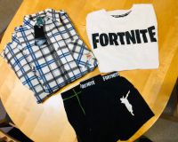 Kleidungspaket Gr. 146/152 Fortnite Shirt, Hemden, etc. neuwertig Niedersachsen - Barsinghausen Vorschau