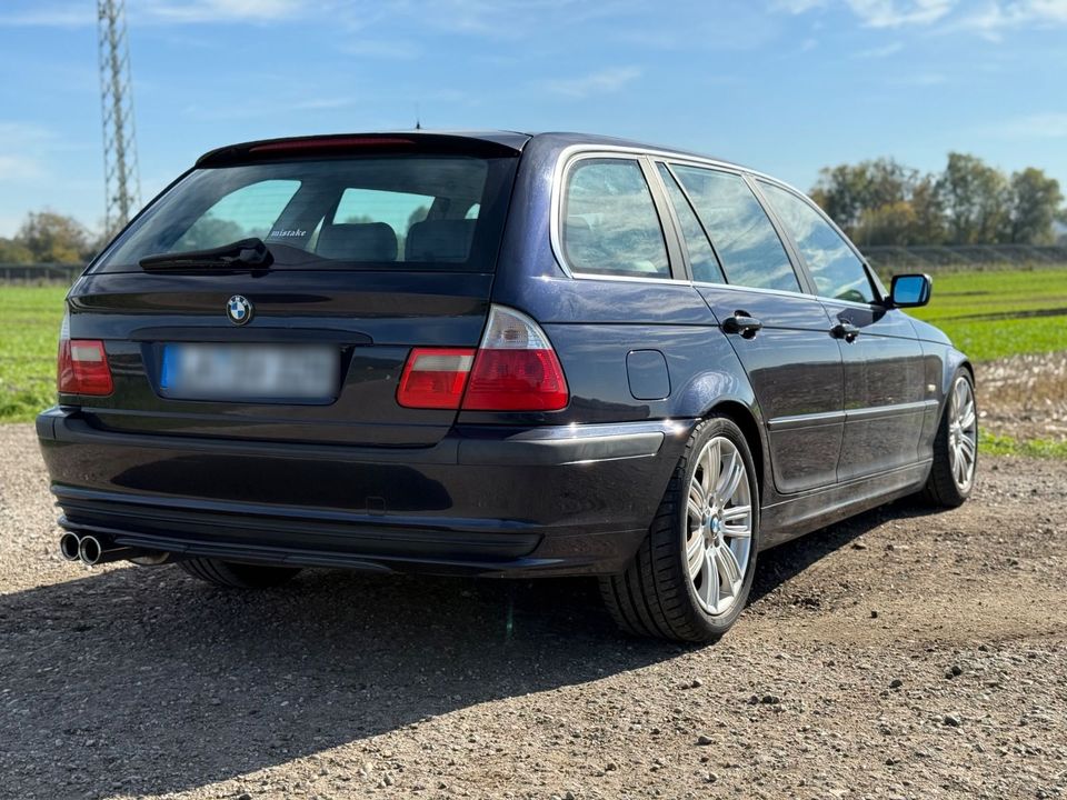 BMW 328i tour - Schalt/S-Fahrwerk/CarPlay/neue TÜV in Landshut