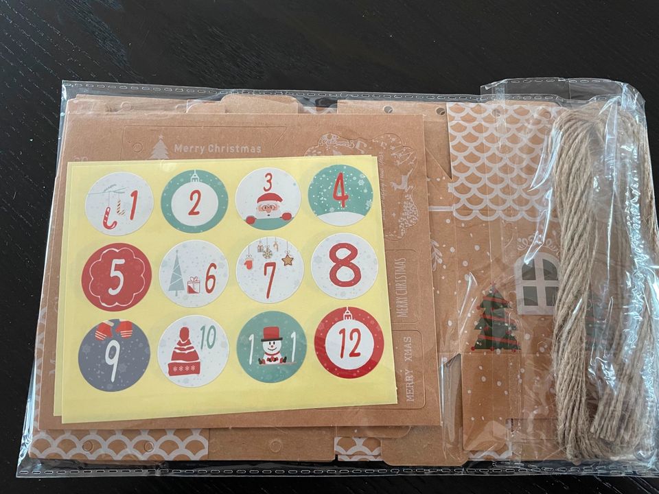 Adventskalender Häuser zum selber befüllen bzw.Geschenkverpackung in Moos