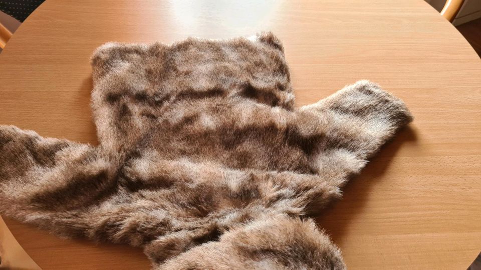 Fake fur Jacke pelzjacke Mädchen gr 86 neuwertig in Bayern - Osterhofen |  Babykleidung Größe 86 kaufen | eBay Kleinanzeigen ist jetzt Kleinanzeigen