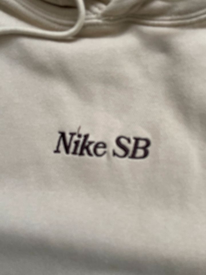 Nike SB Sweatshirt Gr XL in Berlin