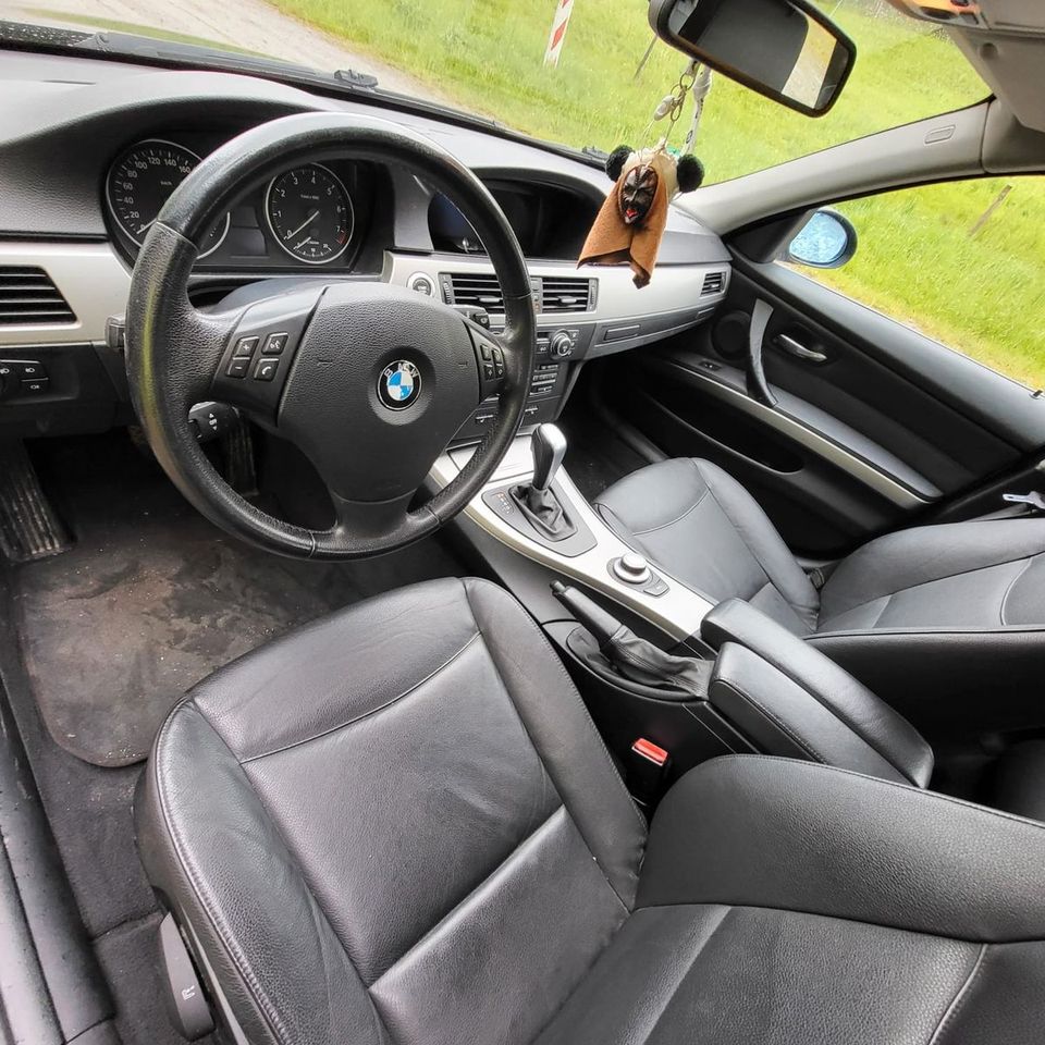 BMW 325i Touring in Winden