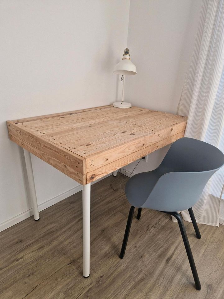 Tisch Holz selbst gebaut in Hamburg
