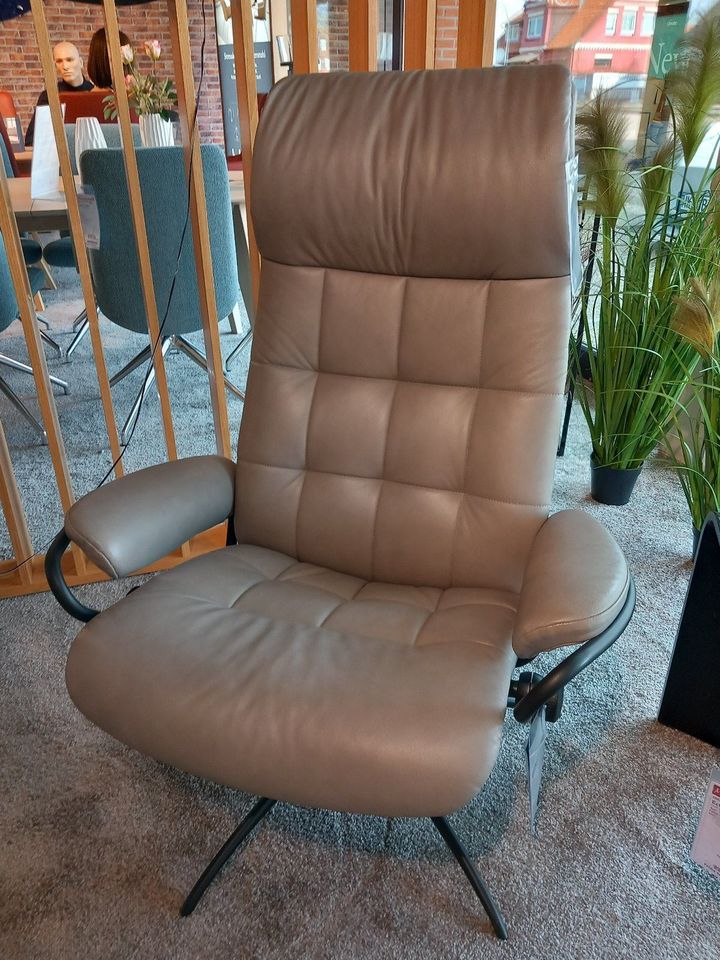 Stressless,Sessel u. Hocker, London,Ausstellungsstück,2.497,--€** in Schneverdingen