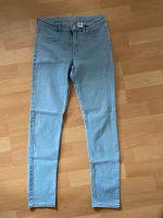 Jeans Skinny Fit Gr. 146 Sachsen - Hoyerswerda Vorschau