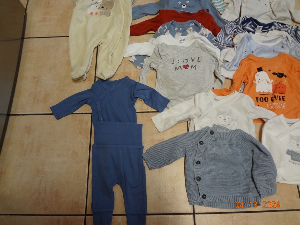 Babykleidung Jungen Gr. 50/56 Bekleidungspaket 1 in Flensburg