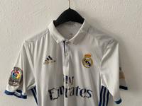 2 Real Madrid Trikots, Heim von 2016/17 und Auswärts von 2014/15 Bayern - Königsbrunn Vorschau