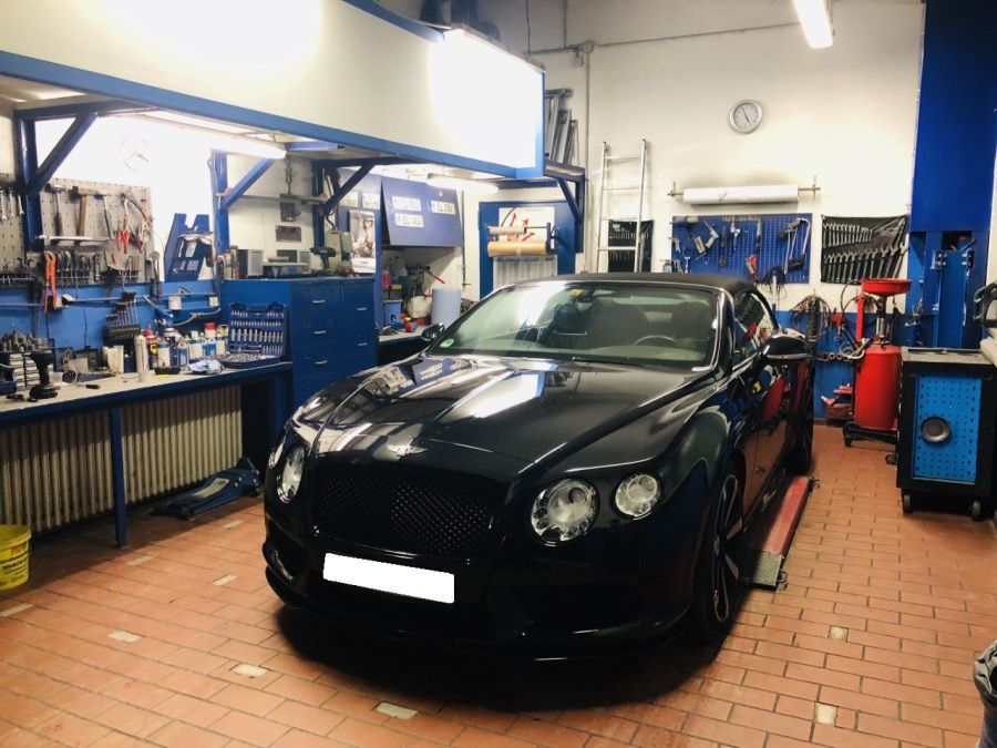 Ferrari*Bentley* Frontscheibe Reparatur / Tausch / Wechseln in Wedel