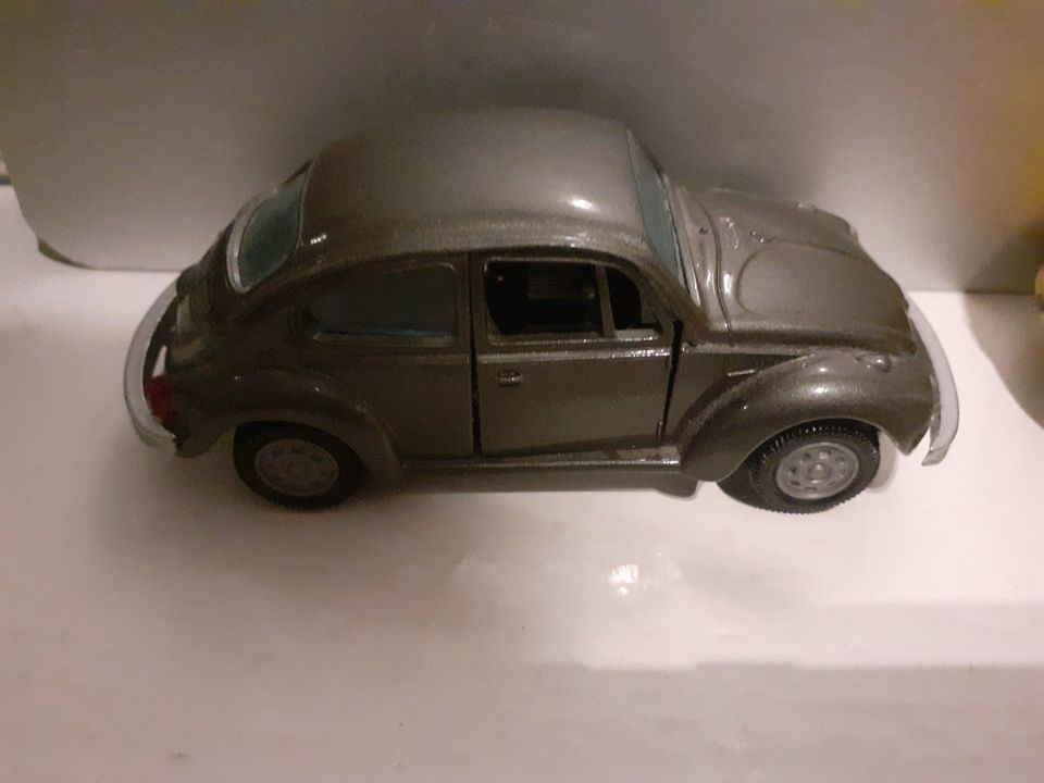 Gama VW 1302     Corgi Toys  VW Pritsche + Chevrolet Corvette in Berlin