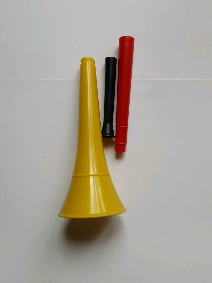 Vuvuzela original Design WM Trompete Horn Stadiontröte in Baden-Württemberg  - Heilbronn, Freunde und Freizeitpartner finden