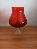 Großes Glas Vase rot transparenter Fuß Niedersachsen - Oetzen Vorschau