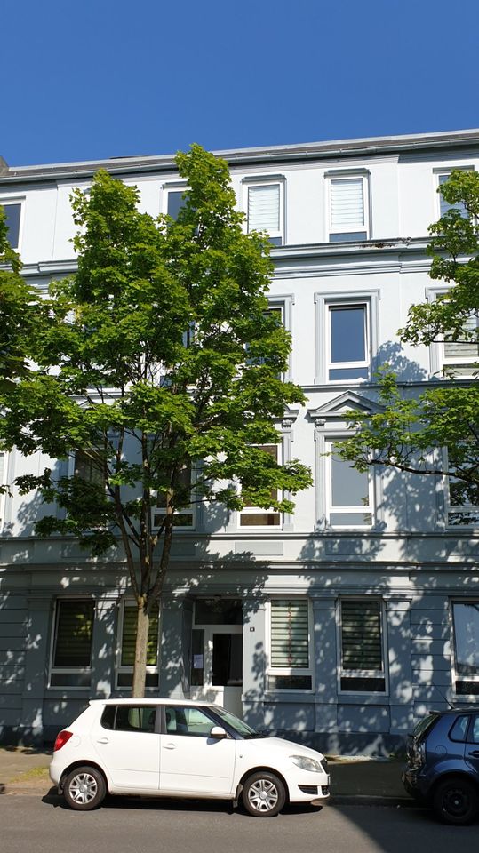 Gutenbergstraße 4, helle 3-Zimmer-Wohnung mit Balkon in Bremerhaven
