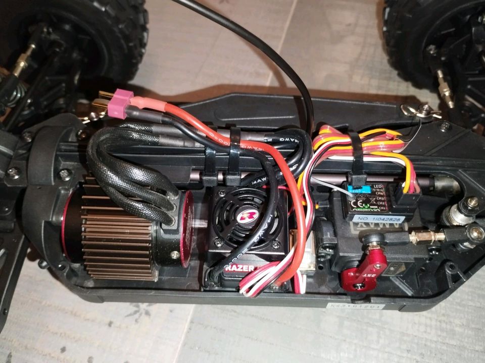 Absima AT3.4 RC Truggy 2-3S Brushless 4WD 1:10 60km/h in Dresden