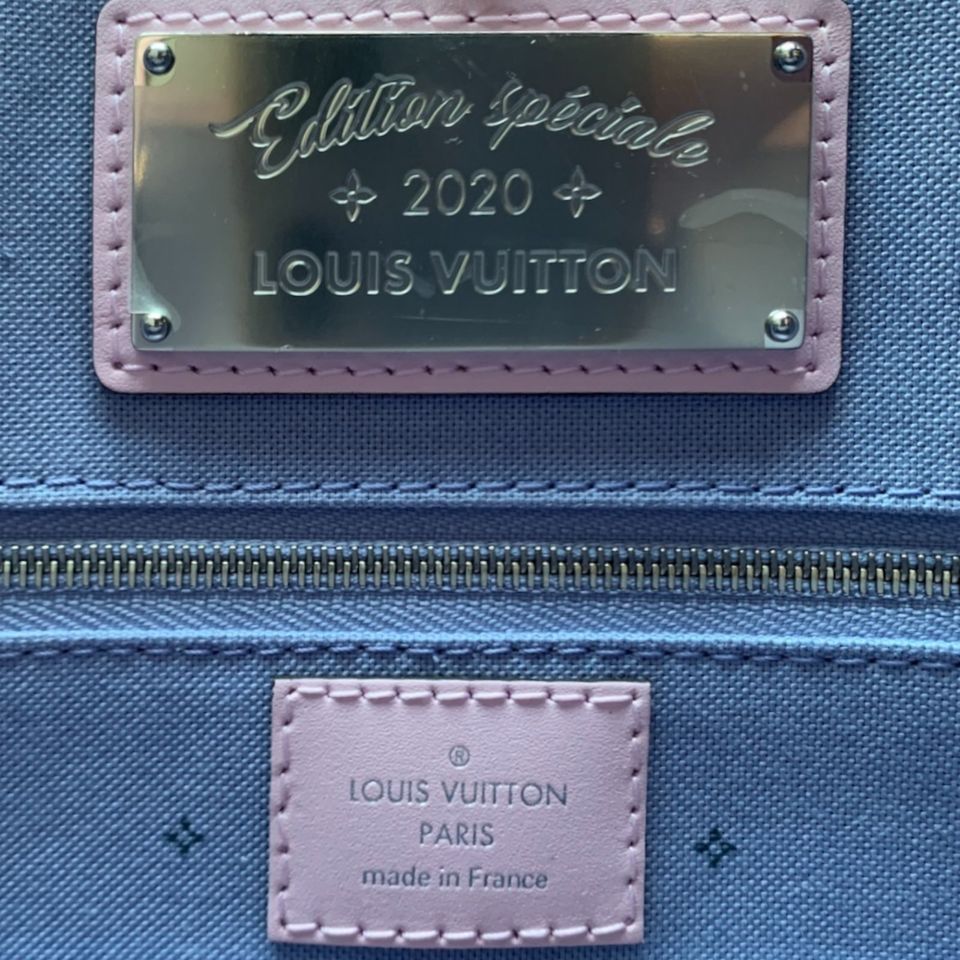 LOUIS VUITTON ONTHEGO GM HANDTASCHE AUS MONOGRAM MYKONOS CANVAS in Darmstadt