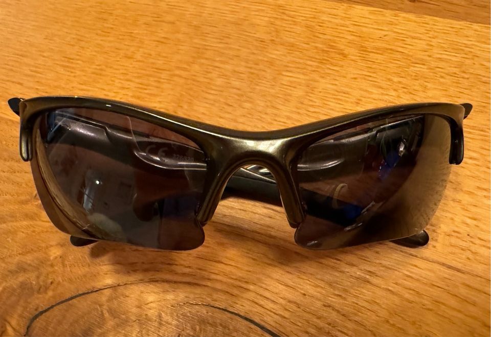 Sportbrille mit Wechselgläsern in Hürth
