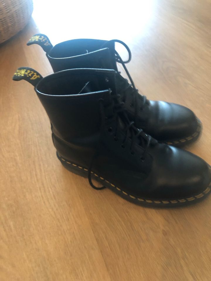 Dr Martens Gr 41 in Recklinghausen