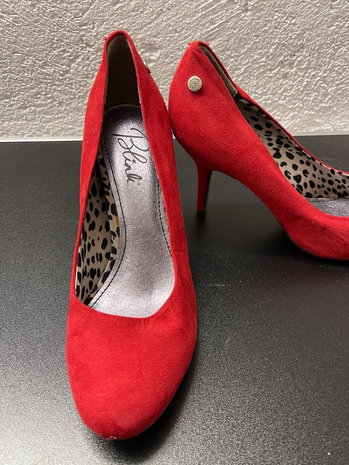 BLINK Highheels knallrot neu und ungetragen in Oberschleißheim