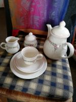 Süßes Kaffee Tee Service Kanne Tasse blumig rosa zu verkaufen Bayern - Grafing bei München Vorschau