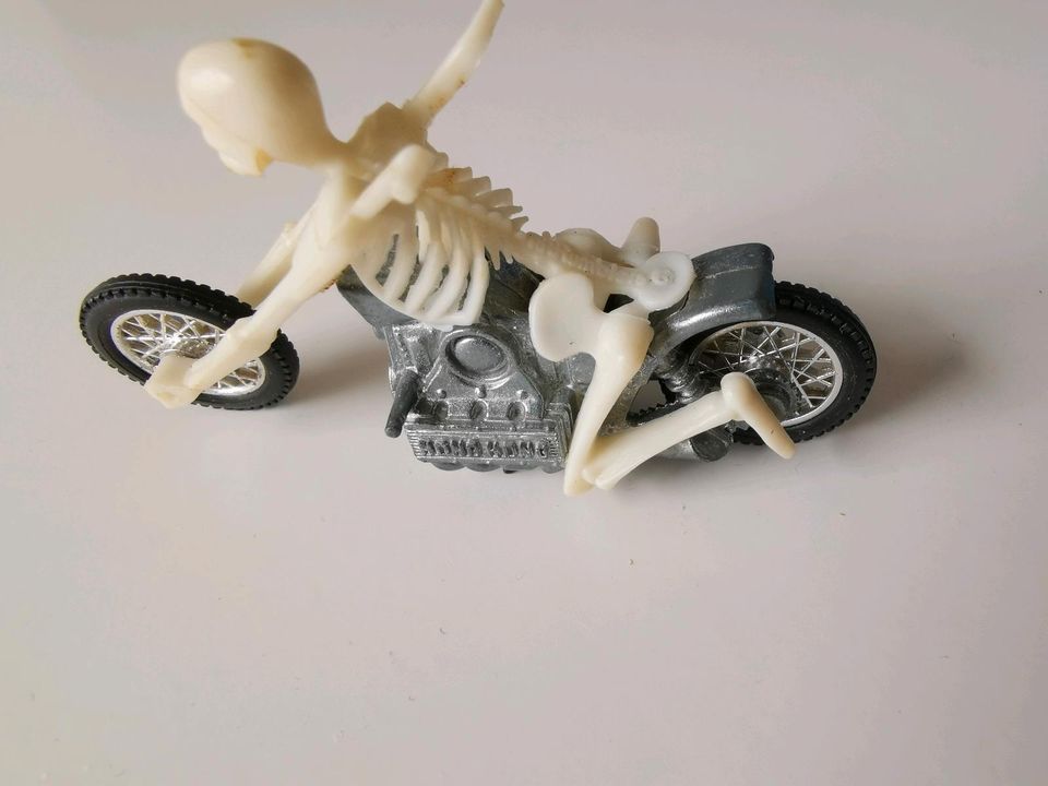 Rare: Hot Wheels RRRumblers Bone Shaker von 1973 ++Mint++ in Mittenaar