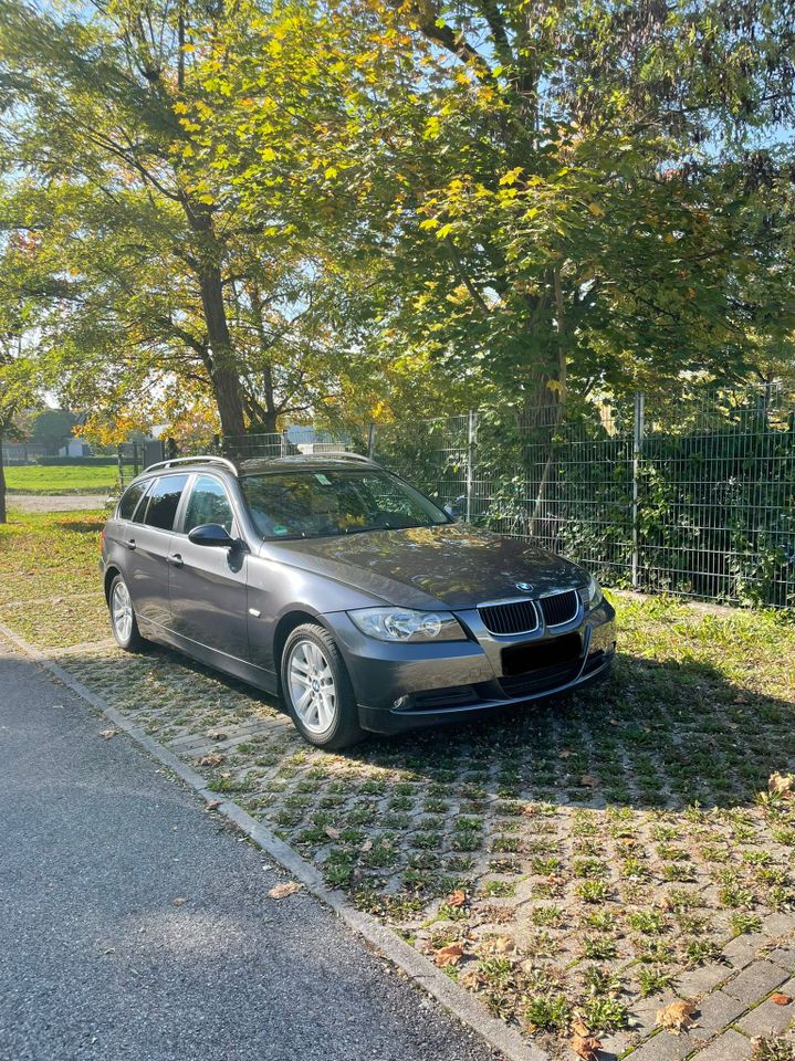 BMW 318i *TÜV NEU**STEUERKETTE NEU* in Unterschleißheim