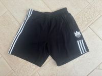 Adidas Hose M Herren schwarz Taschen mit Reißverschluss Shorts So Brandenburg - Biesenthal Vorschau