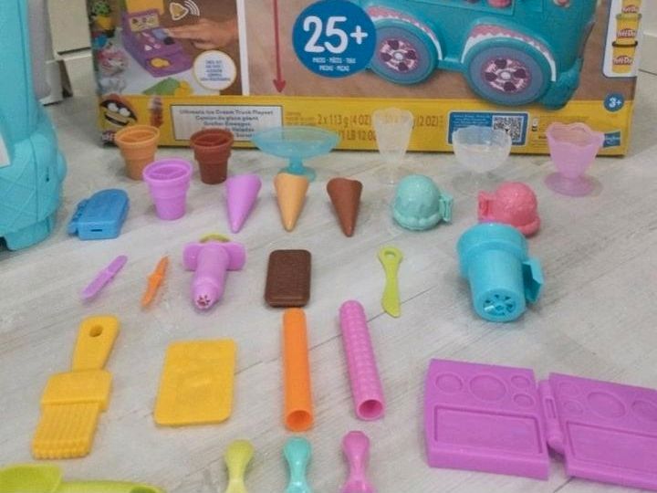 Play-Doh Playdoh Eiswagen in Kall