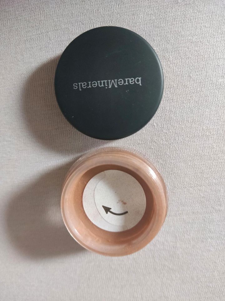 Bare Minerals Face Foundation Blush Bronzer Lidschatten in Kirkel