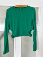 Neu/Ungetragen Pull&Bear Cropped Shirt Cutout Langarm grün Top Niedersachsen - Harsefeld Vorschau