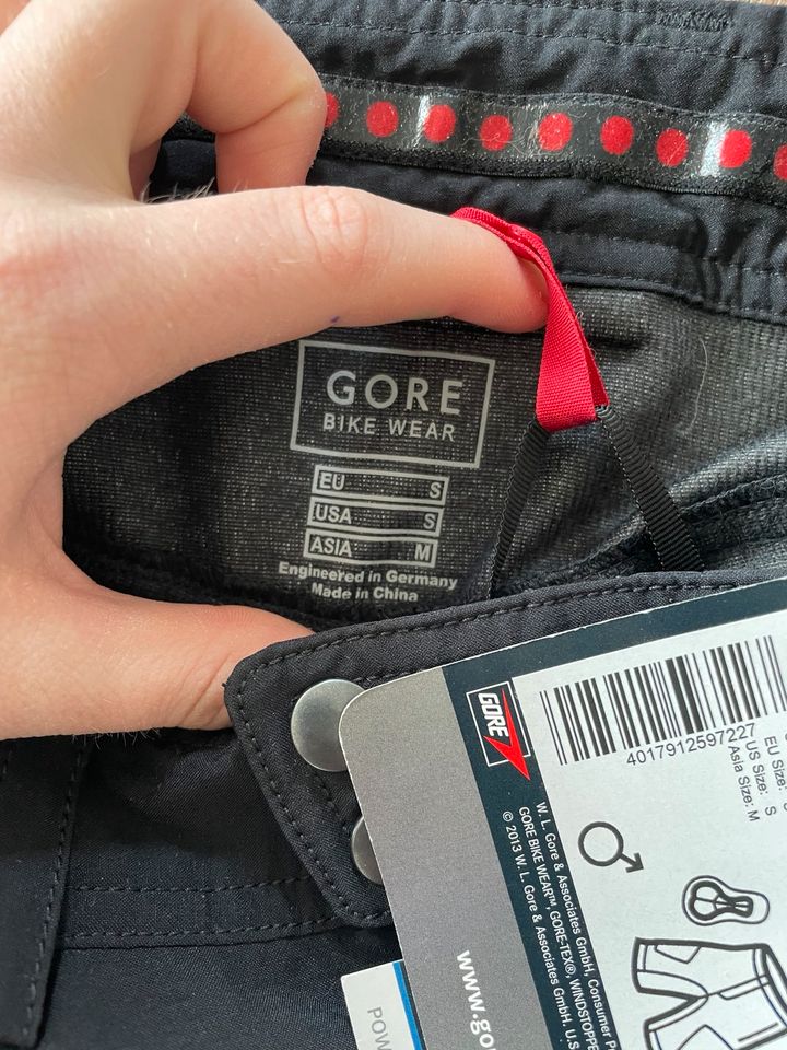 Gore bike wear Shorts in S (Herren) in Berlin