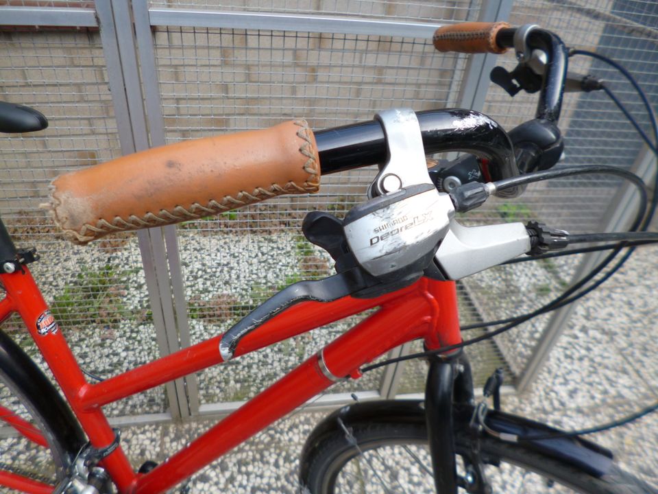 Trekkingrad Damenrad 27 Gang fahrbereit in Duisburg