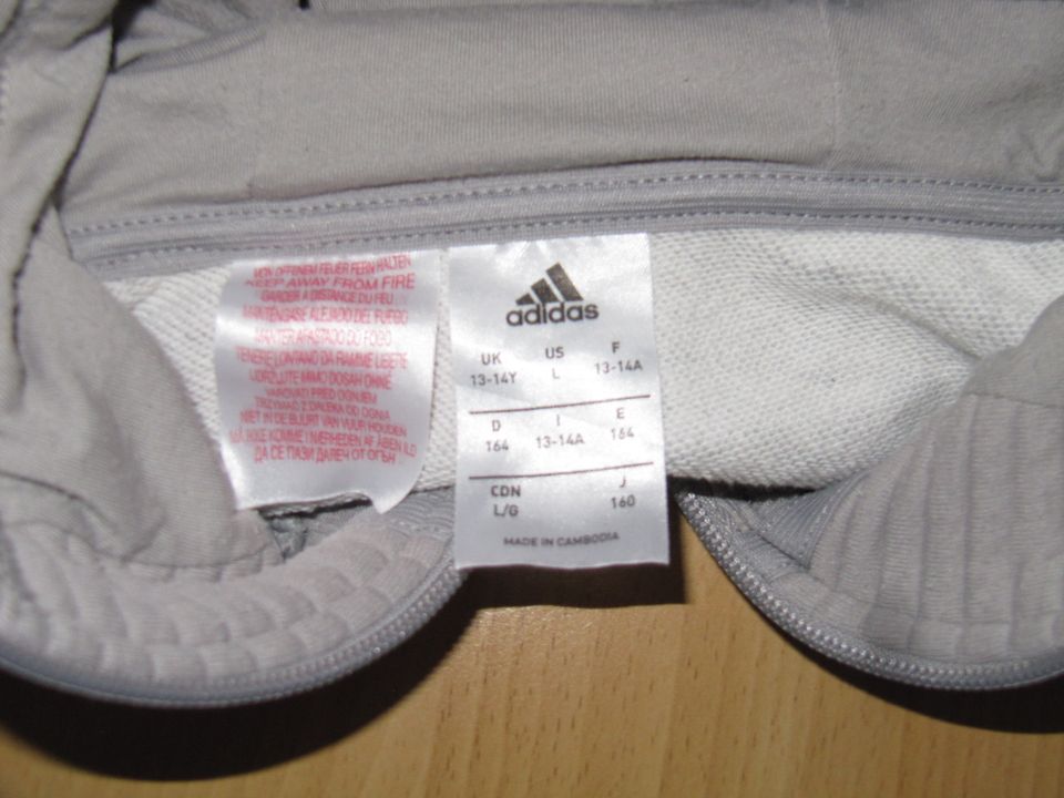 Adidas Trainingsjacke/Hoodie UFB Gr.164 Grau in Hamburg