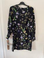 H&M Kleid Gr. 36 schwarz mit Blumenmuster Niedersachsen - Wilhelmshaven Vorschau