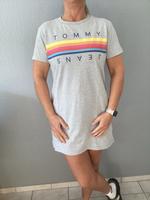 T-Shirt-Kleid v.Tommy Hilfiger Gr.S Grau Neuwertig Schriftzug Niedersachsen - Osnabrück Vorschau