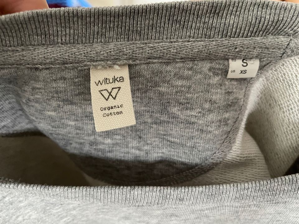 Grauer Pullover (Sweatshirt) von WITUKA - Motiv Büffel, wie neu in Leipzig