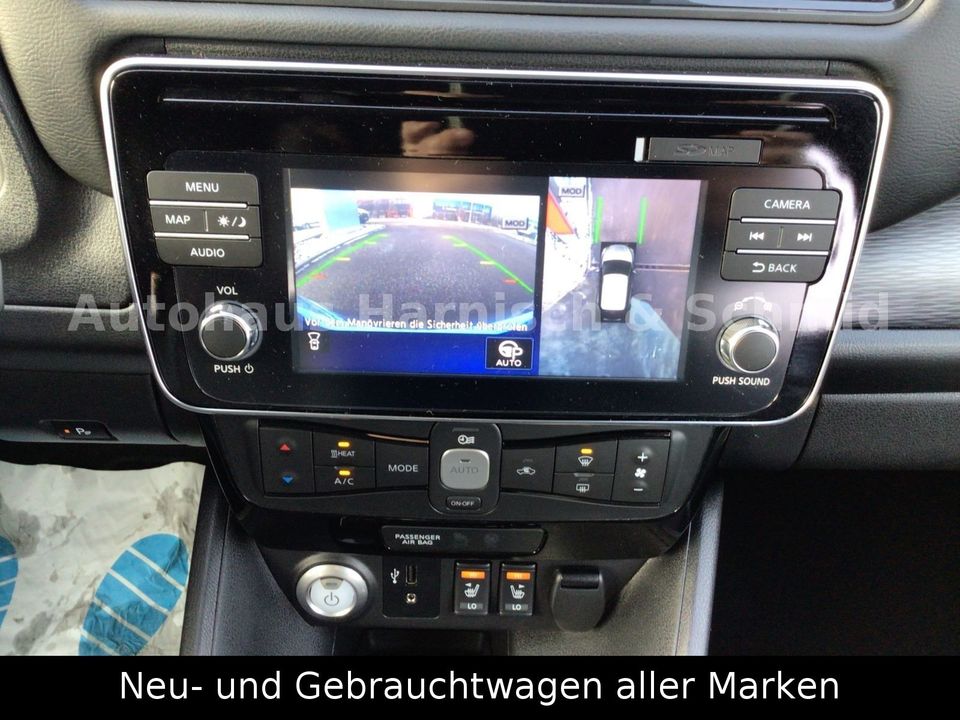 Nissan Leaf 40 kWh Automatik - TEKNA - Vollausstattung in Gersthofen
